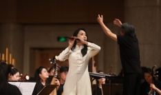 北京民族乐团演奏家孙楚泊、刘西站登台,奏响“打开艺术之门”暑期艺术节闭幕乐章 ... ...